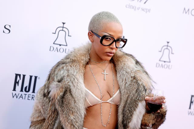 <p>Doja Cat attends The Daily Front Row's Eighth Annual Fashion Los Angeles Awards</p>