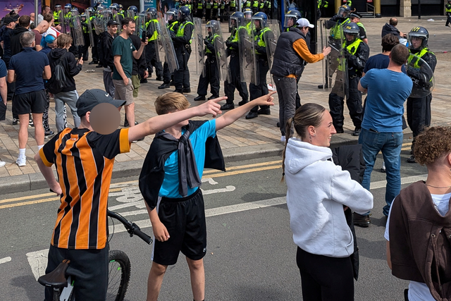 <p>Children are among those taking part in the far-right protests in Hull last weekend </p>